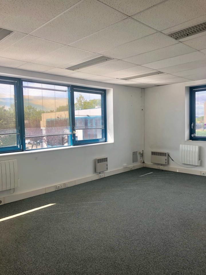 Bureau Écully 225m² Location bureau Écully Rhône OLBUR2109084 12